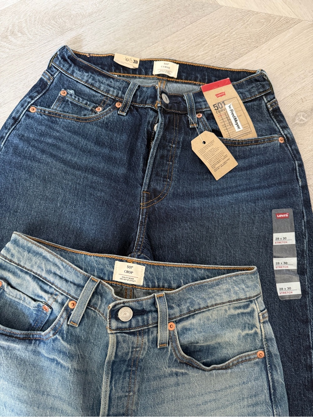 Levi's Two-Tone Denim Jeans Set - Dark Indigo & Light Blue size 28x30 one 28x26